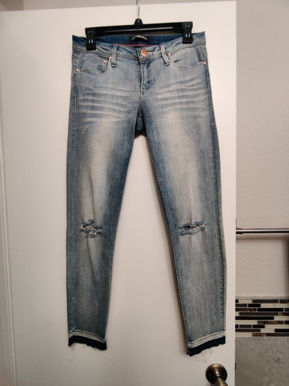 Generra Light Wash Distressed Skinny Jeans Jr. Size 5